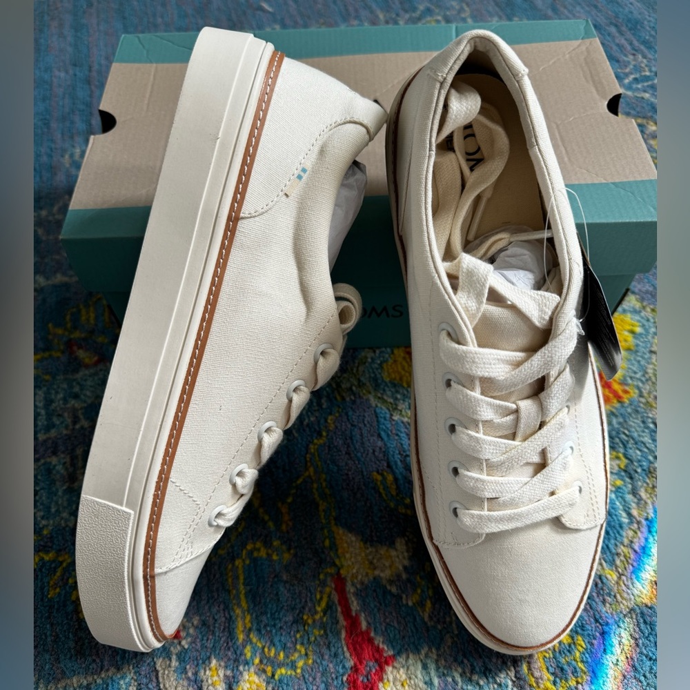 BRAND NEW IN BOX TOMS Alex Sneakers